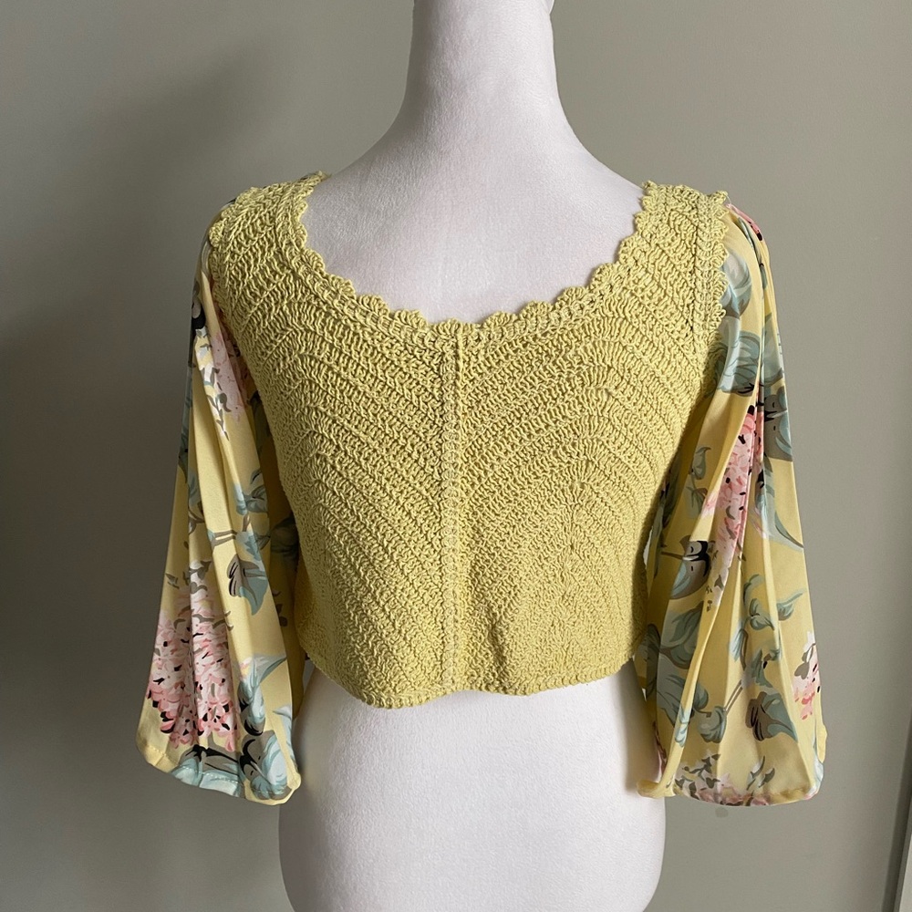 Floral Sleeve Yellow Crochet Crop Top - Picture 2 of 5